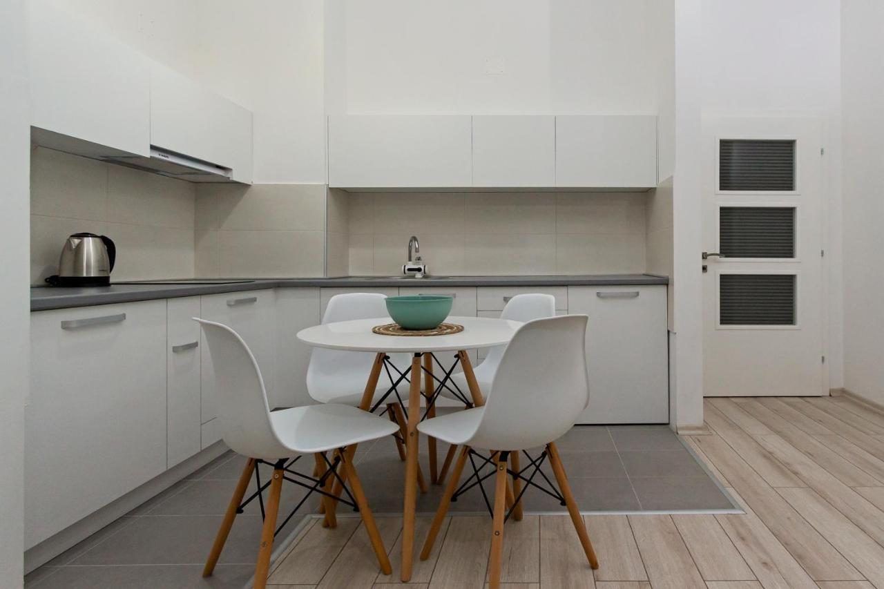 אוהריד Villa Torres מראה חיצוני תמונה